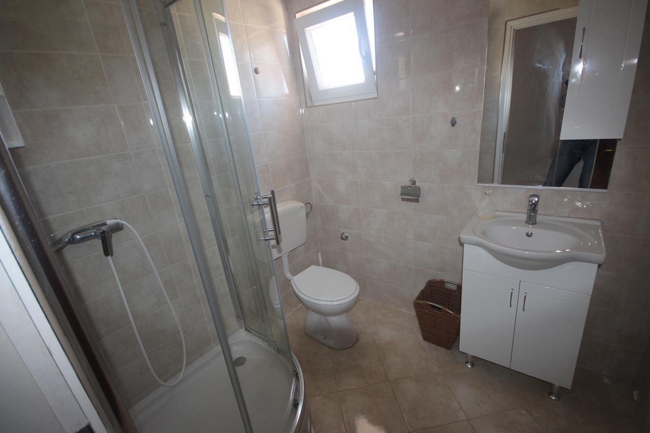 Apartments Njaco Ražanac Екстериор снимка