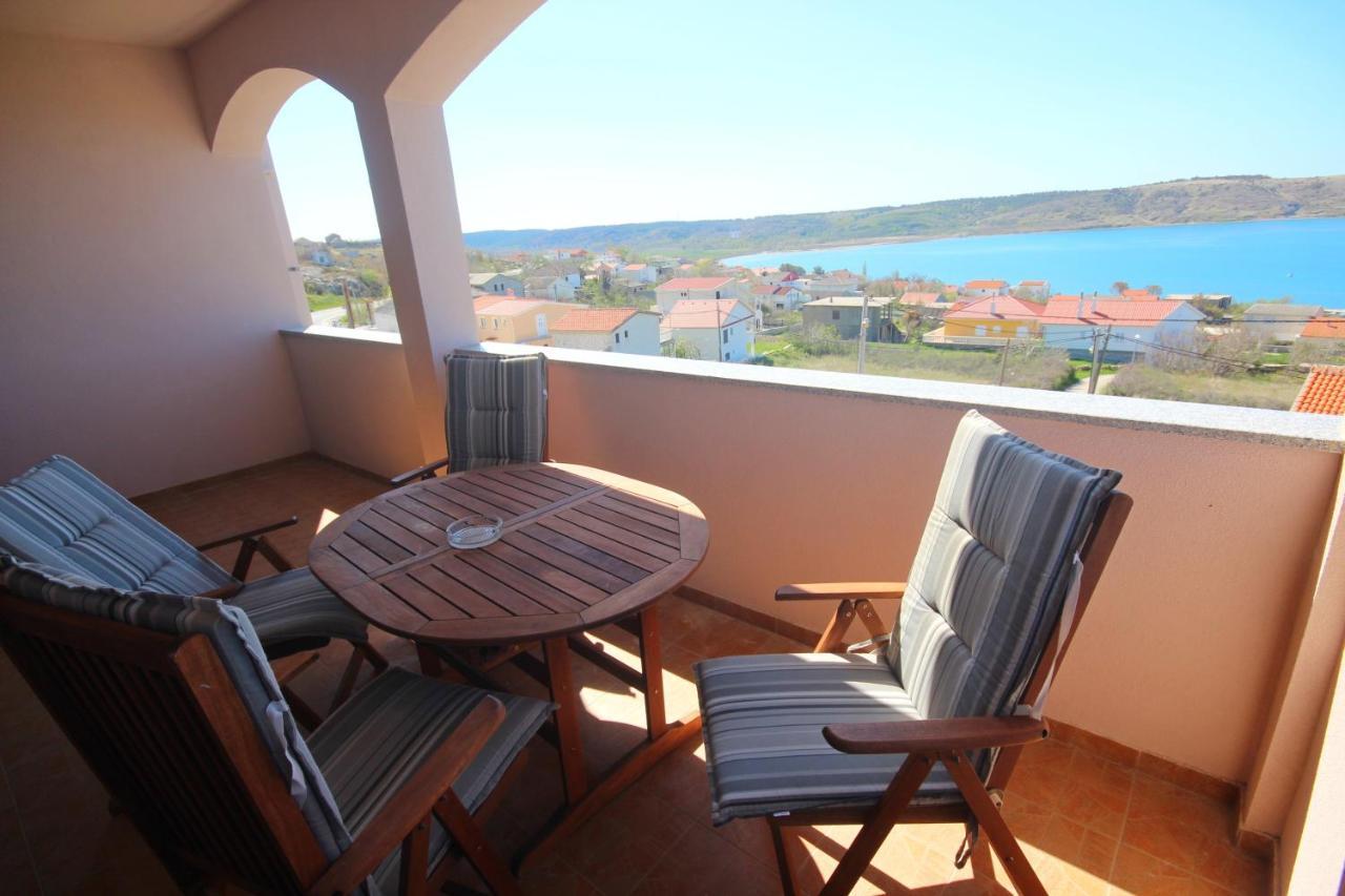 Apartments Njaco Ražanac Стая снимка